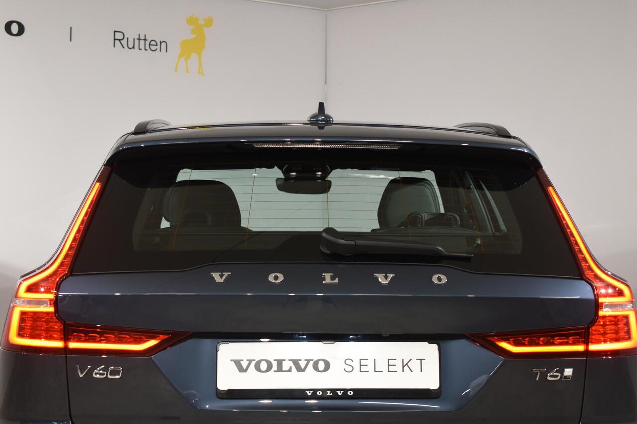 Volvo V60 T6 350PK Automaat Plug-in Hybrid AWD Plus Dark / Navigatie / 360 Camera / Harman Kardon / Stuur & Stoelverwarming / LM Velgen / Trekhaak