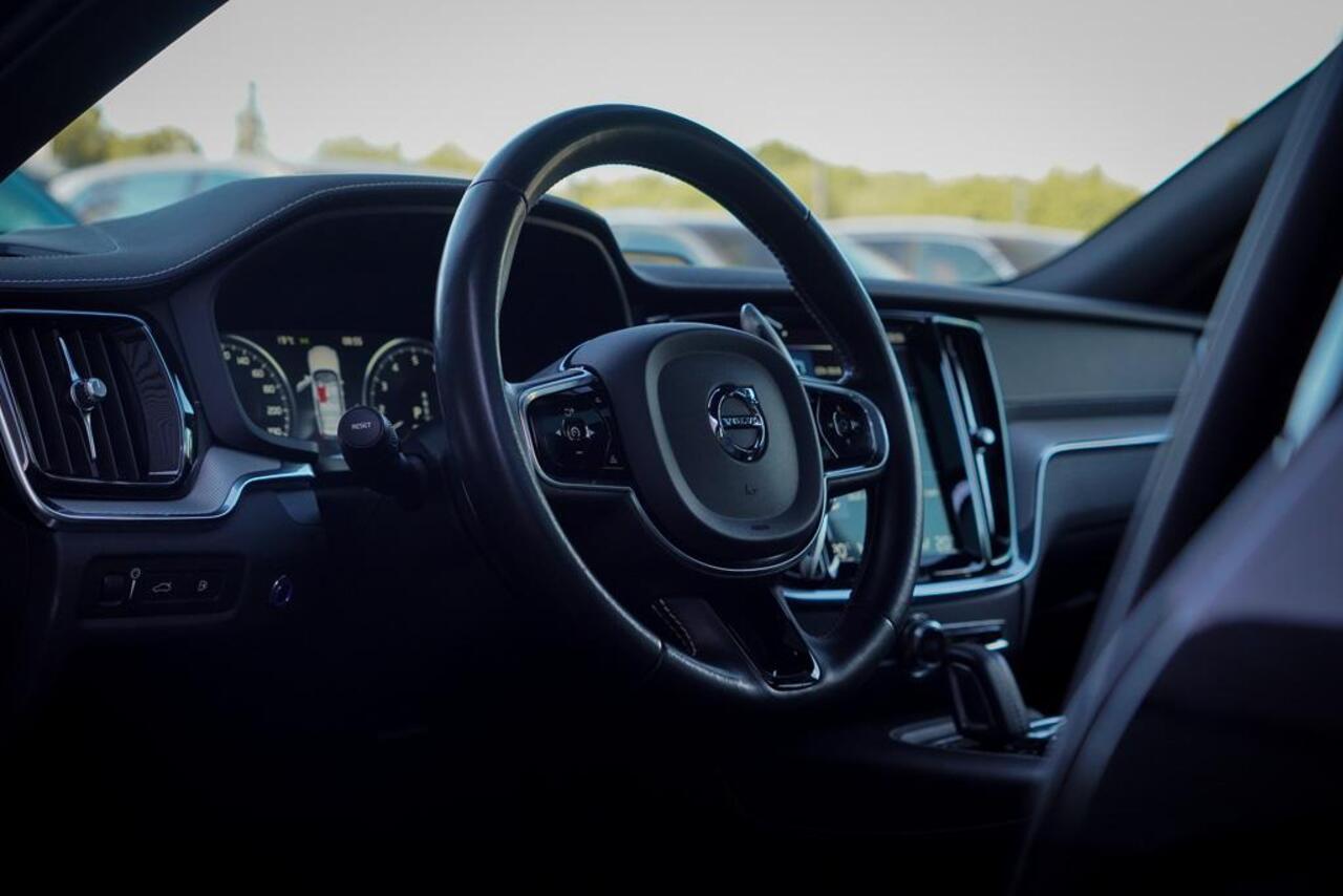 Volvo V60 2.0 T8 Twin Engine AWD Polestar 405 PK / Bowers&Wilkins / HEICO / Pano / Adaptive Cruise / Trekhaak