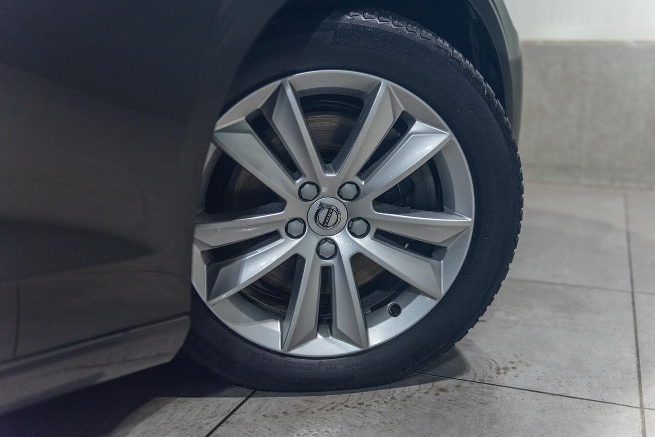 Volvo V60 B3 Aut. Momentum ACC Trekhaak Parkeercamera 164pk