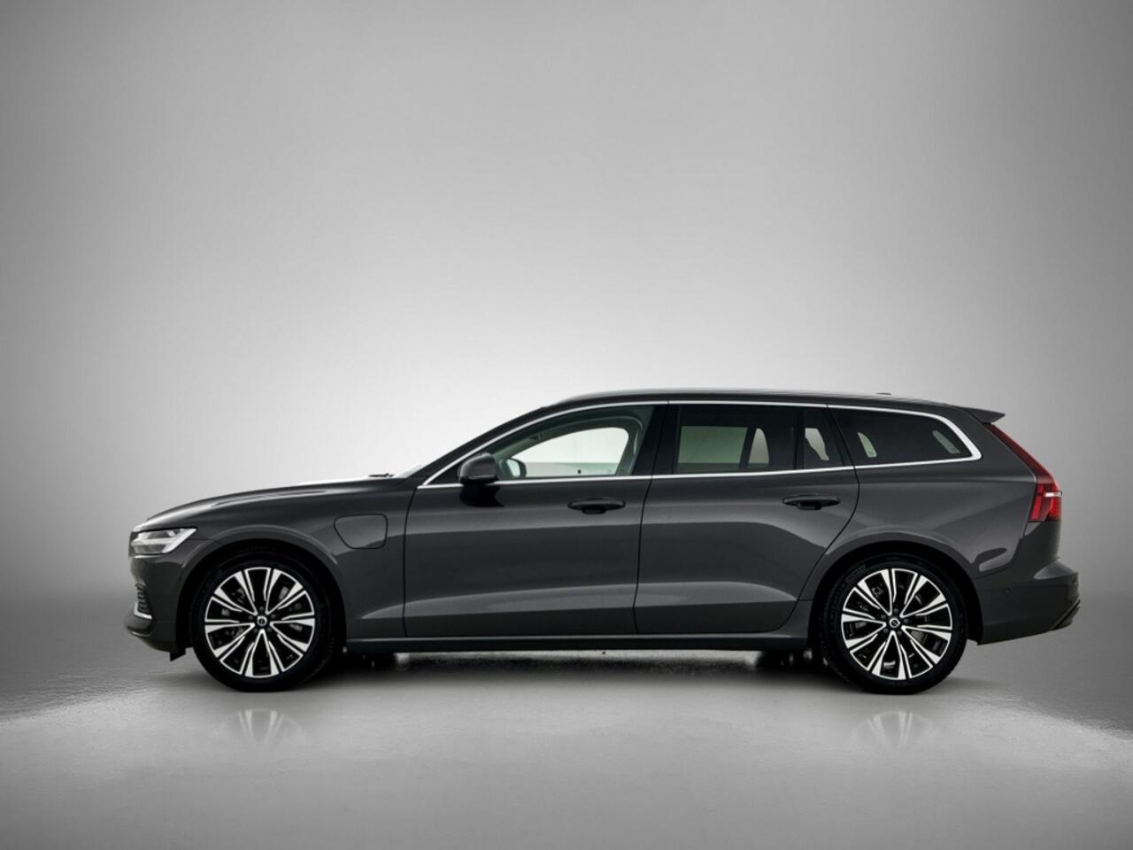 Volvo V60 2.0 T6 AWD Ultimate Bright | 360° Camera | Trekhaak | Panoramada