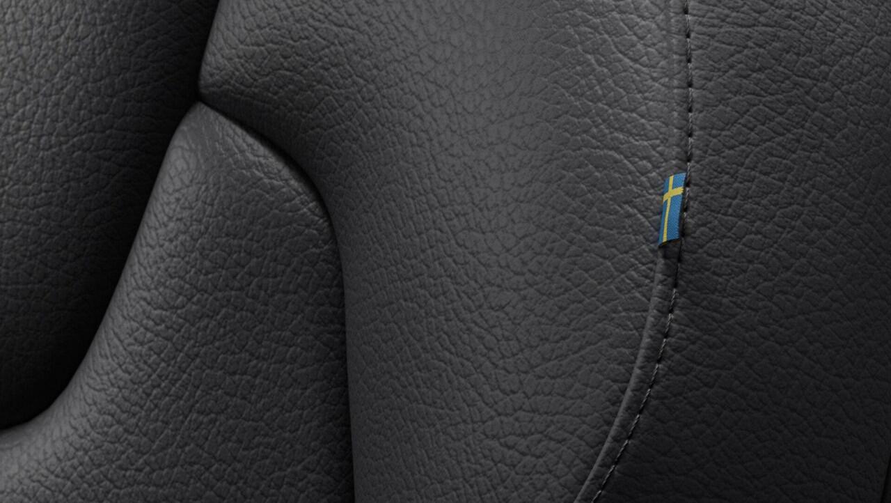 Volvo V60 2.0 B4 Essential | Direct Beschikbaar | Adaptieve Cruise Control | Dodehoekwaarschuwing | Stoelverwarming V+A | Stuurwielverwarming | Parkeersensoren V+A | Achteruitrijcamera