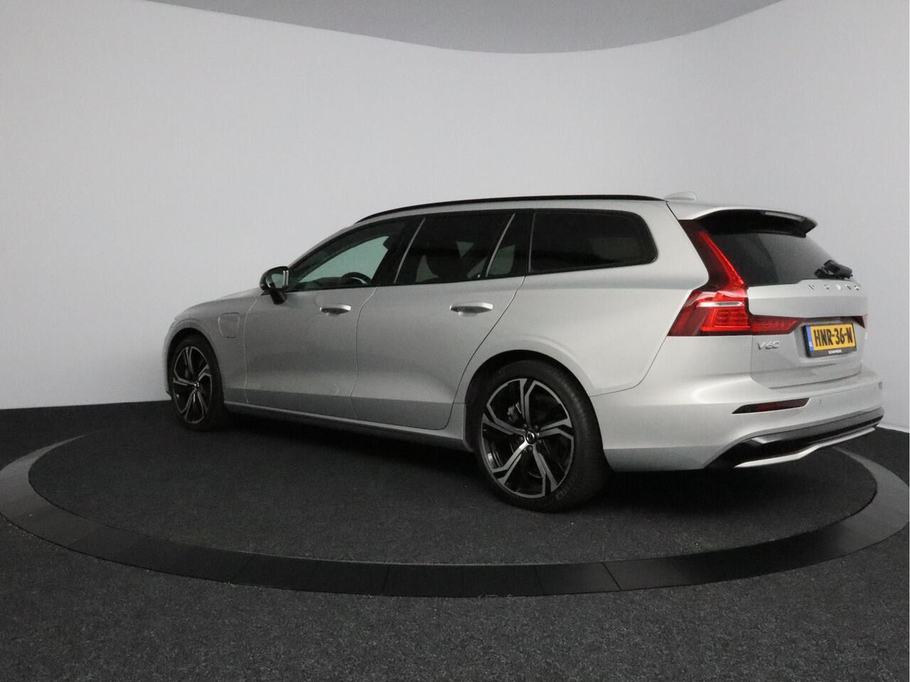 Volvo V60 2.0 T6 Plug-in hybrid AWD Plus Dark 350pk