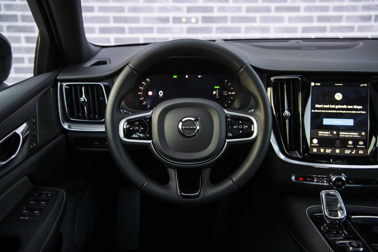 Volvo V60 2.0 T8 Plug-in hybrid AWD Ultra Dark Performance Edition | Polestar Tuning | Black Pack | Panoramadak | 360 Camera | Head Up Display | Lighting Pack |