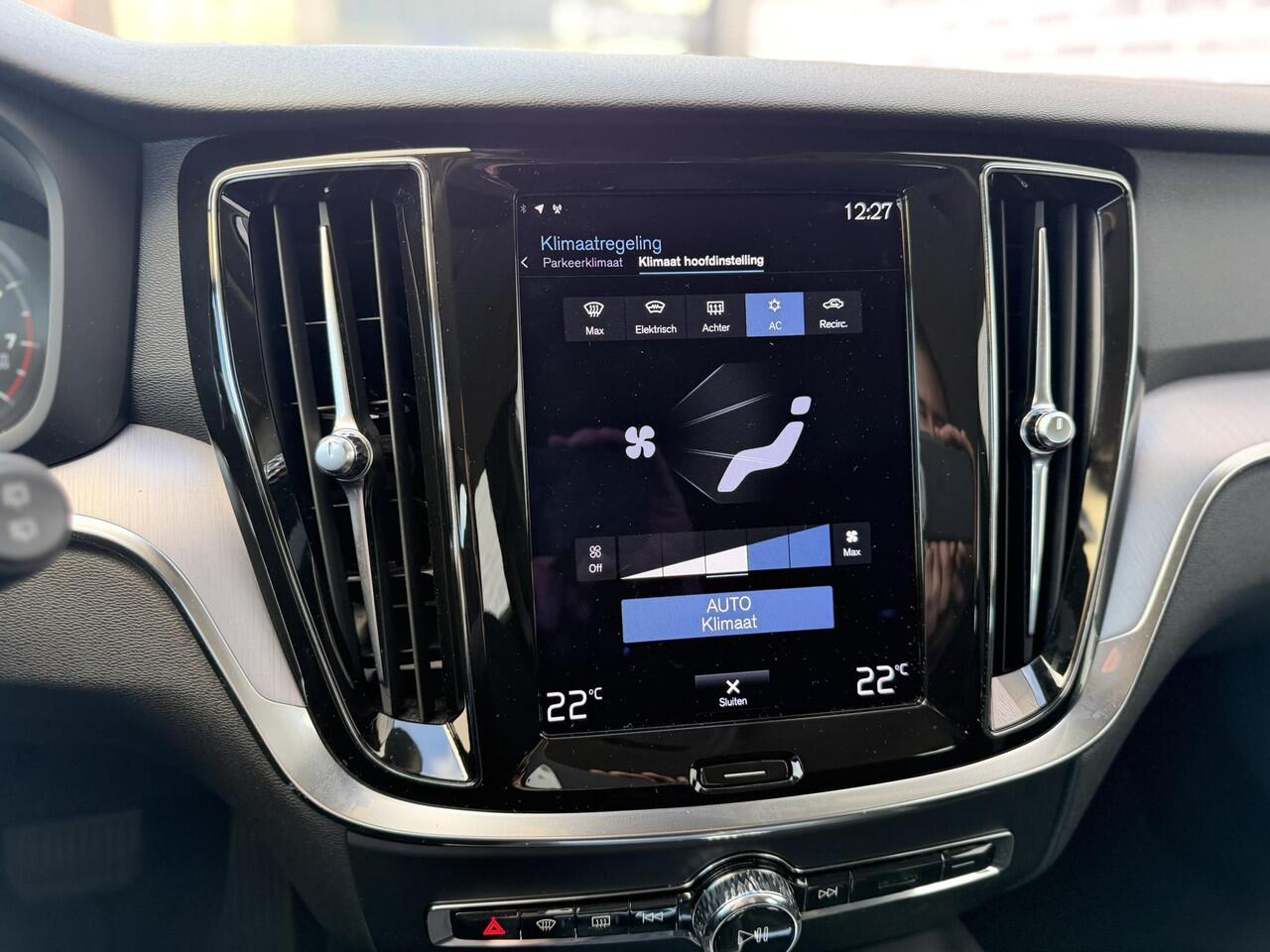 Volvo V60 2.0 B3 Momentum Advantage | Cruise Control | Navigatie | Apple CarPlay & Android Auto | Verwarmbare Voorruit | Parkeercamera |