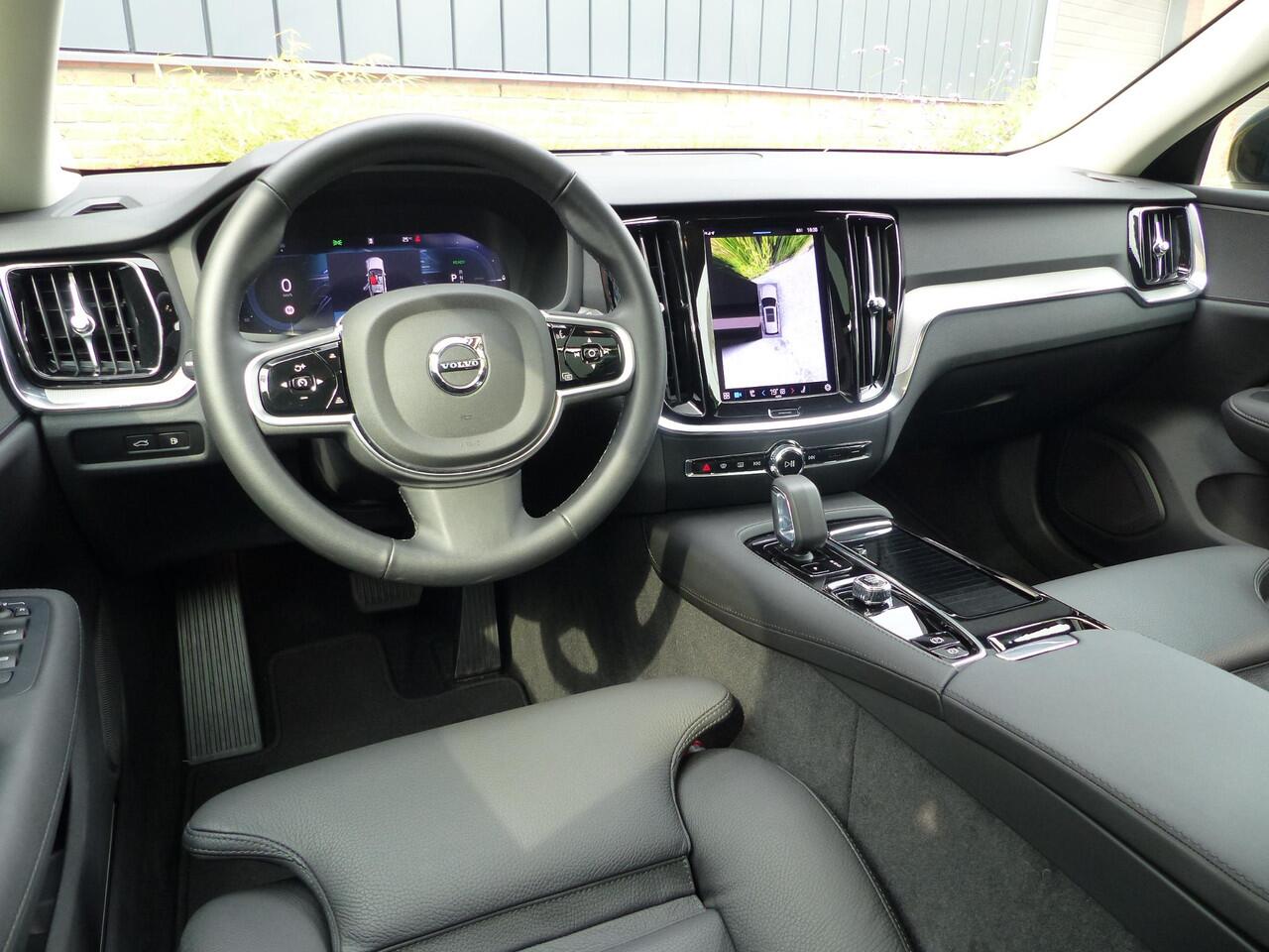 Volvo V60 T6 Plug-in hybrid AWD Plus Dark