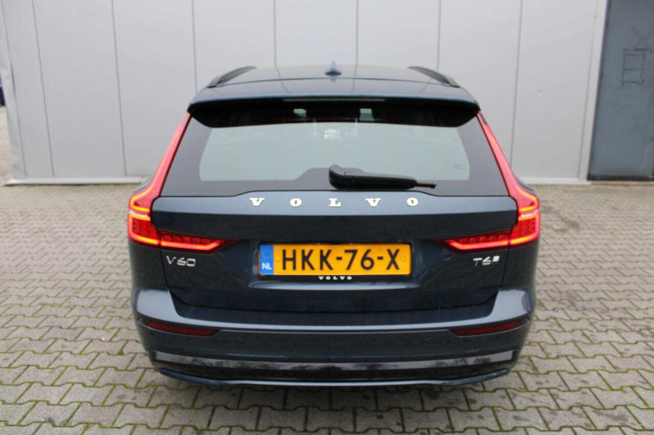 Volvo V60 T6 Plug-in hybrid AWD Plus Dark | Sport stoelen | Trekhaak | Verwarmbaar voorruit