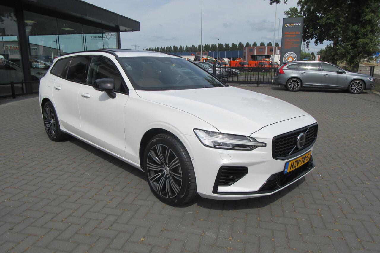 Volvo V60 2.0 T6 Plug-in hybrid AWD Ultra Dark, Full Options
