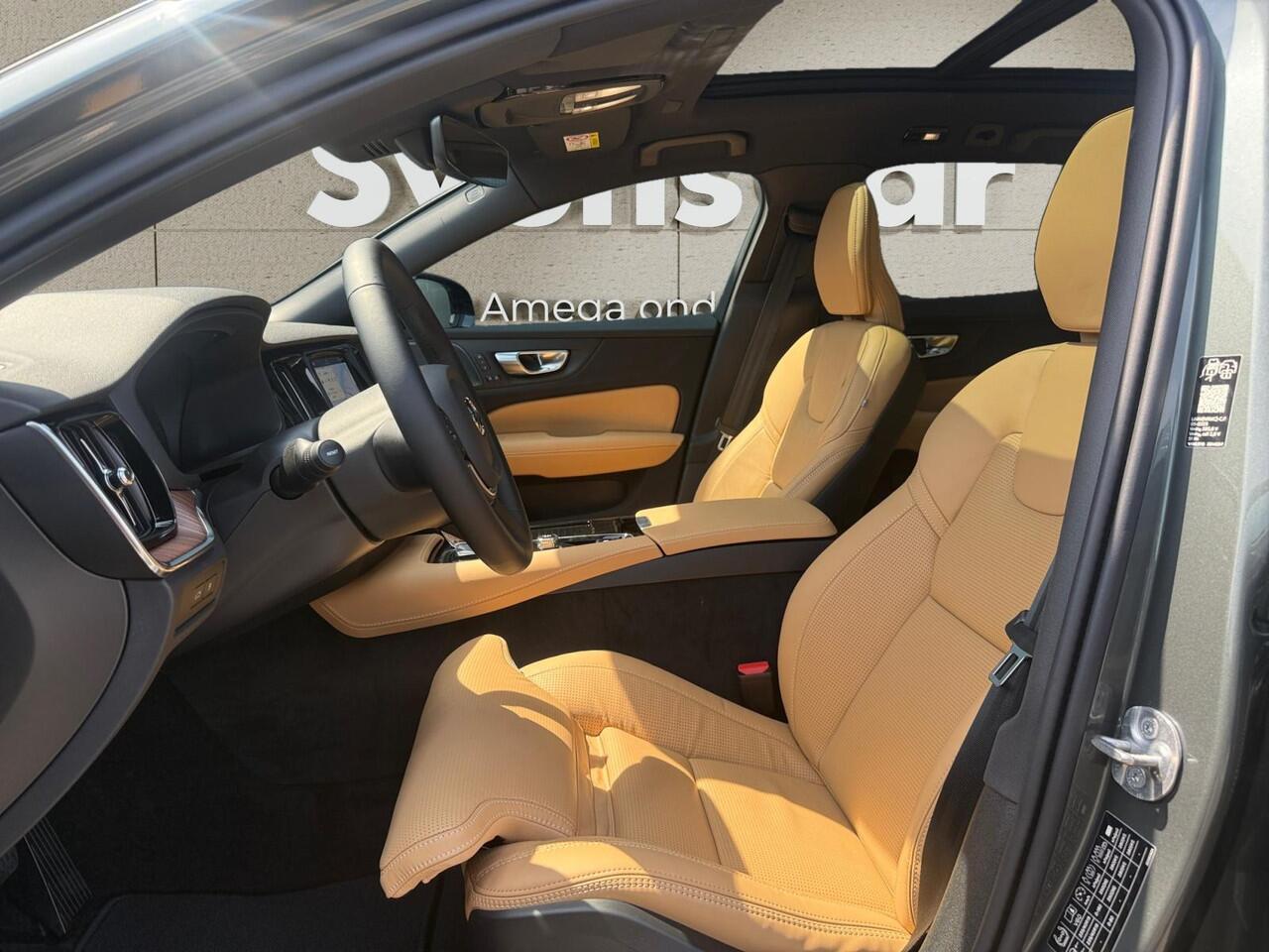 Volvo V60 2.0 T6 Plug-in hybrid AWD Plus Dark | PRIVATE LEASE VANAF: ¤1017 p.m. | Amber Nappa Lederen bekleding | Panoramadak | Extra getint glas | Harman/Kardon Audio |