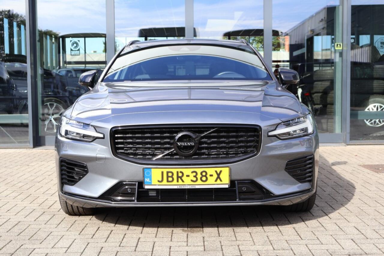 Volvo V60 2.0 T8 AWD R-DESIGN / CAMERA / Memory Seats
