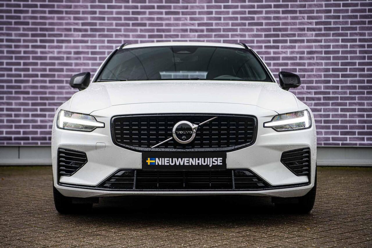 Volvo V60 2.0 T6 Plug-in hybrid AWD Plus Dark | Trekhaak | 360 camera | Harman Kardon audio | Stoel- en stuurwielverwarming | Adaptive cruise control | Dode hoek detectie BLIS |