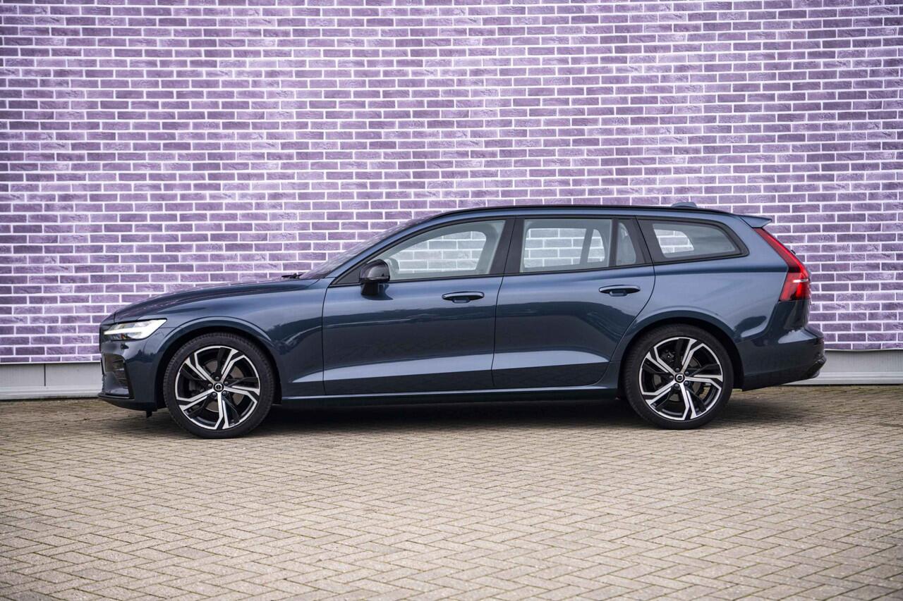 Volvo V60 2.0 B4 Plus Dark | Panorama Dak | Adaptieve cruise control | Elektrisch verstelbare voorstoelen | Stoel/stuur verwarming |