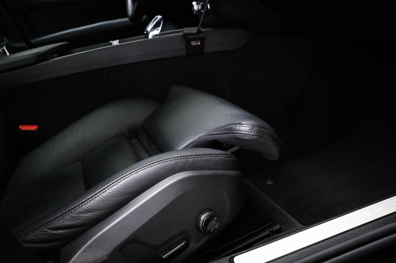 Volvo V60 2.0 B3 Inscription | PANORAMADAK | STUURVERWARMING | DAB | APPLE | CAMERA