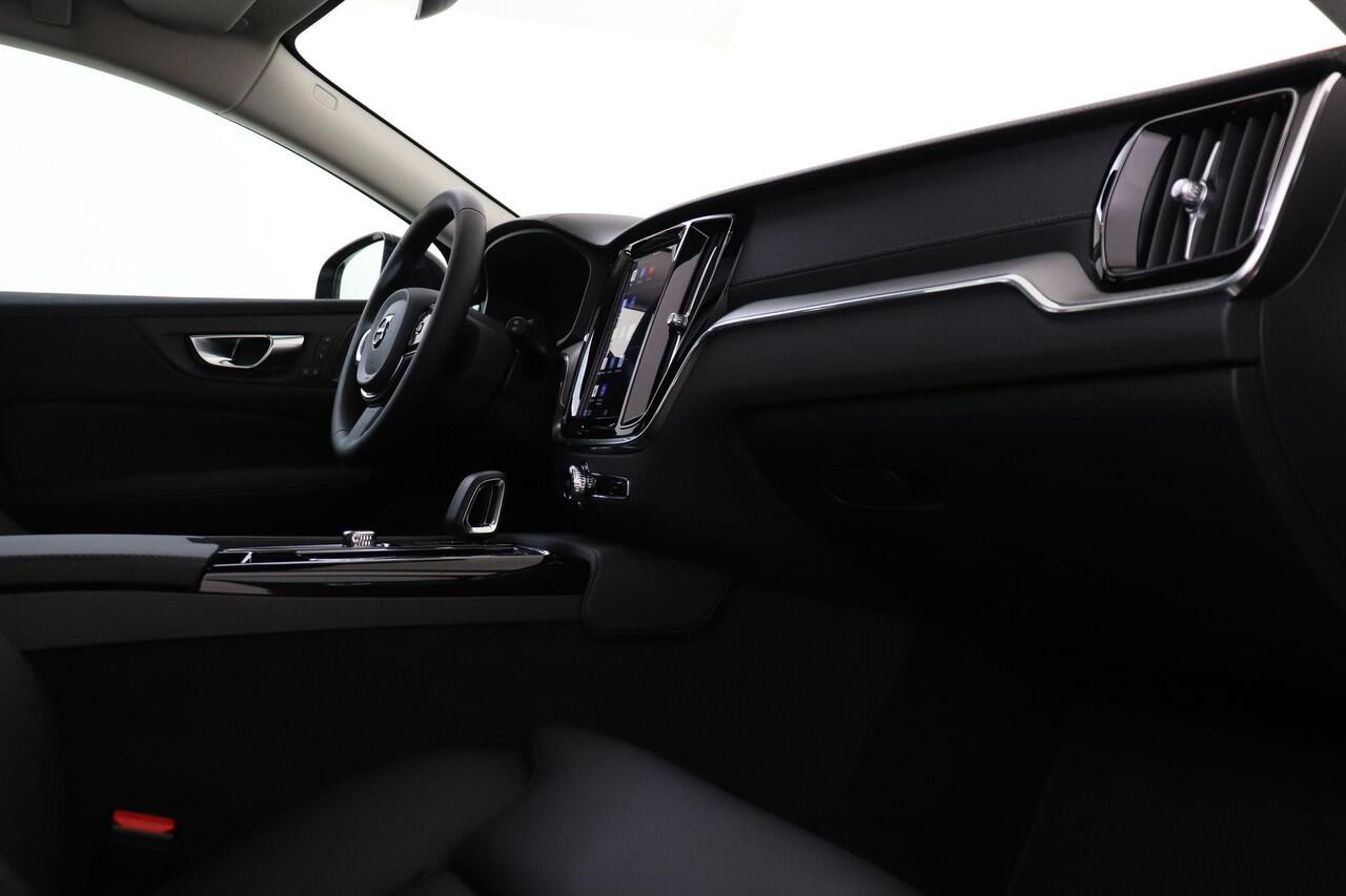 Volvo V60 T8 RECHARGE ULTRA DARK -PANO.DAK|HEAD-UP DISP.|CAMERA|HARMAN/KARDON
