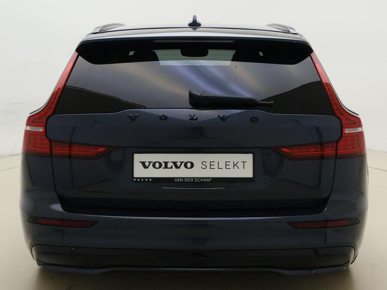 Volvo V60 T6 350pk AWD Plus Dark / Sportleder / Stoel + Stuurw. Verwarming / 19'' / Getint glas / Elektr. Stoelen / Elektr. Achterklep / PDC + Camera /