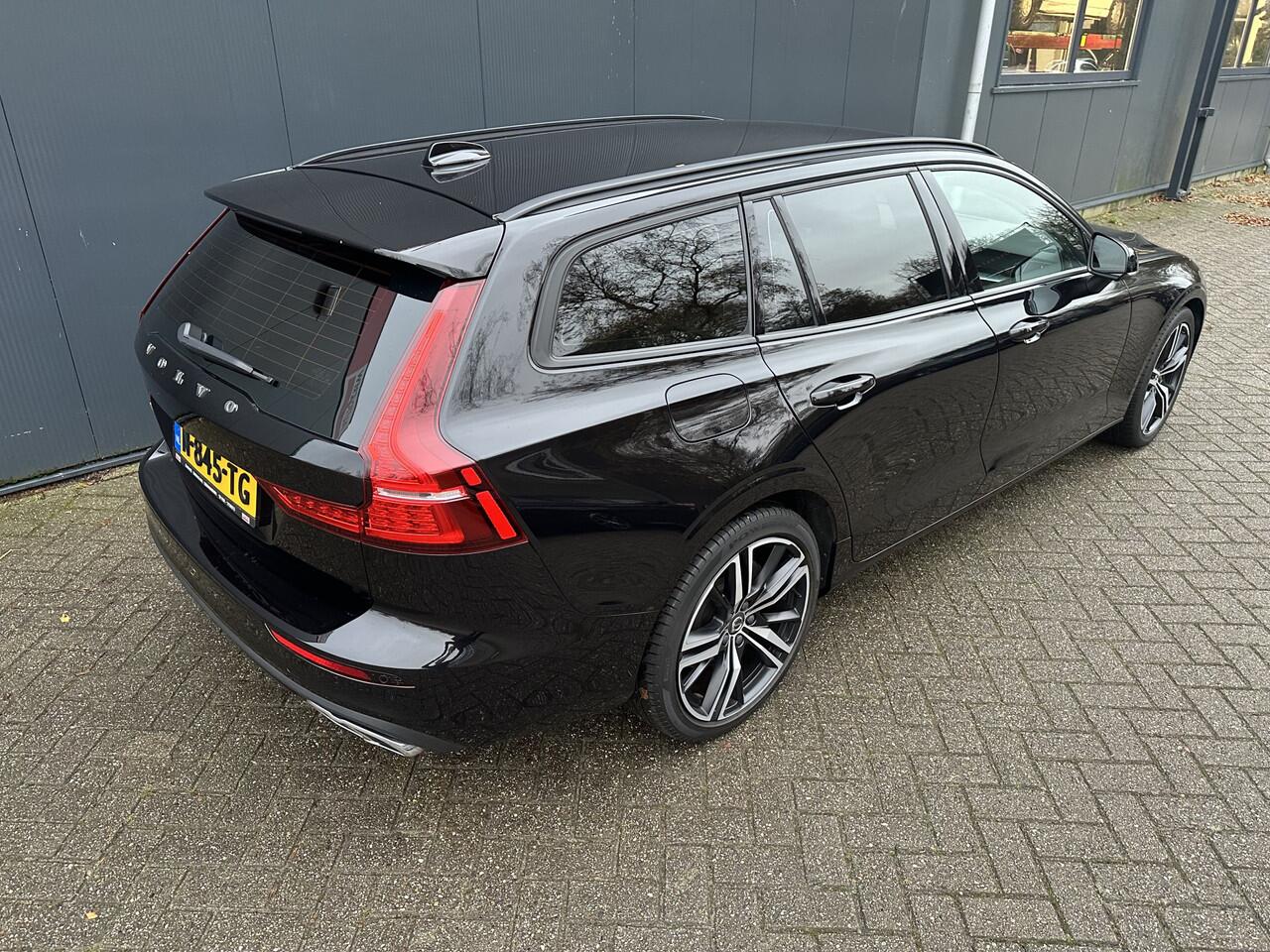 Volvo V60 2.0 B3 Momentum Advantage