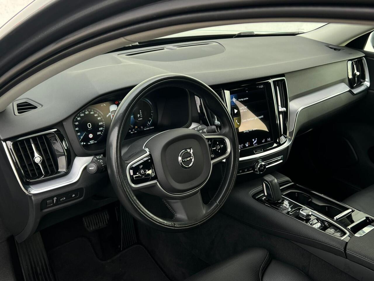 Volvo V60 2.0 T6 Recharge AWD Business Pro NL-AUTO | LEDER | CAMERA | STUURWIEL VERW | STOELVERW |