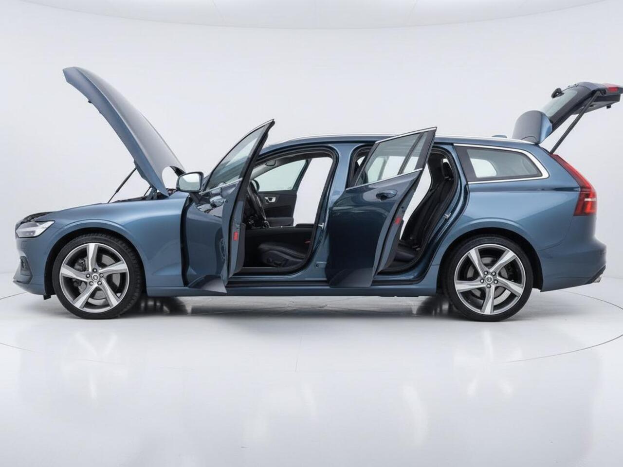 Volvo V60 2.0 B3 Business Pro | Clima | Cruise adapt. | Apple Carplay/Navi | PDC | IntelliSafe |