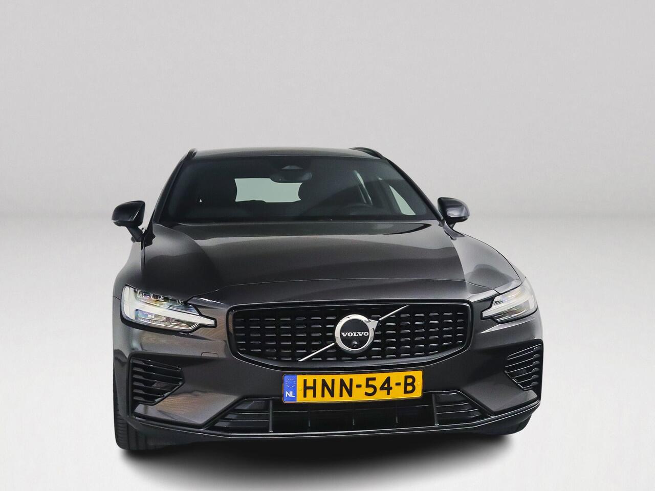 Volvo V60 T6 Plug-in hybrid AWD Plus Dark | 360° camera | Harman Kardon | Stoel- en Stuurverwarming | Trekhaak