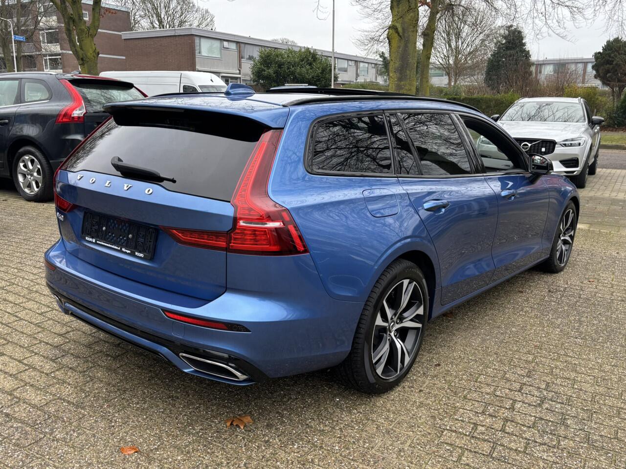 Volvo V60 T8 Recharge AWD R-Design 360 Pano Keyless DAB HeadUp Harman Kardon