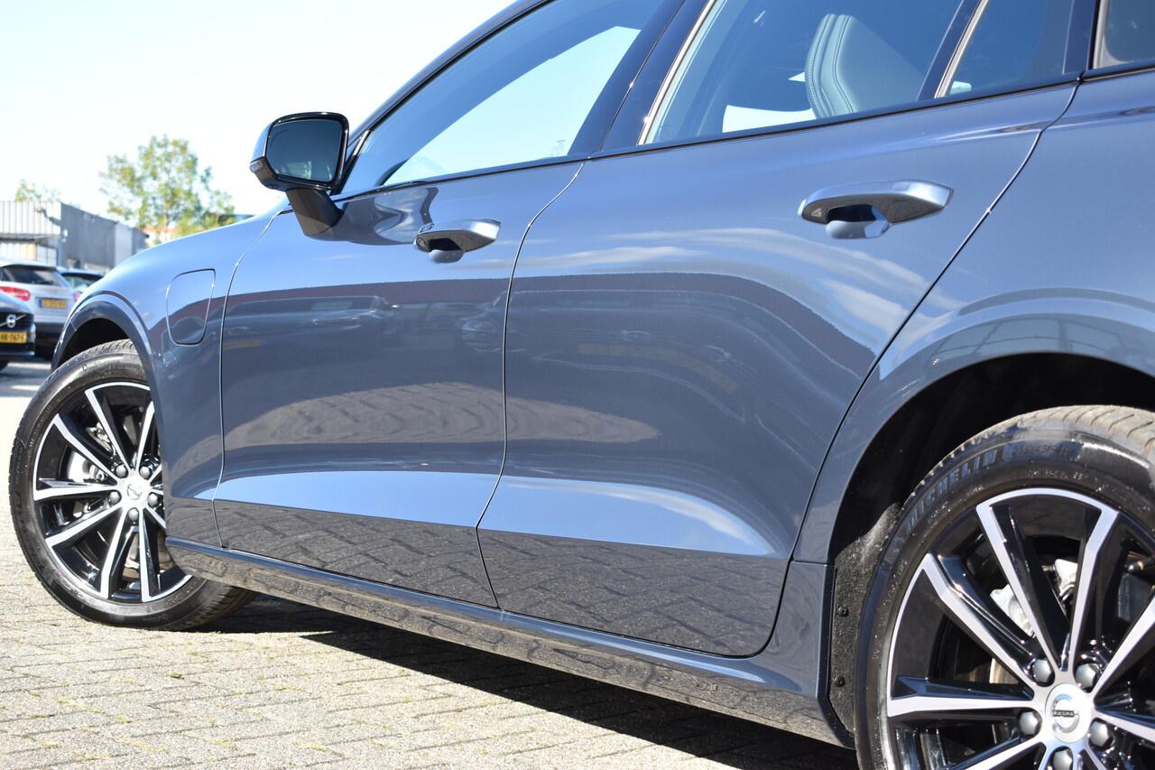 Volvo V60 T6 AWD 350PK Plug-in Hybrid Plus Dark | H&K | Trekhaak | 360 Camera | ACC | Stoel-Stuur verwarming