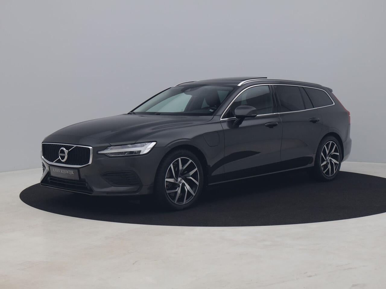 Volvo V60 2.0 T8 Twin Engine AWD Momentum | PANO | CAMERA | ADAPTIVE | H&K | KEYLESS