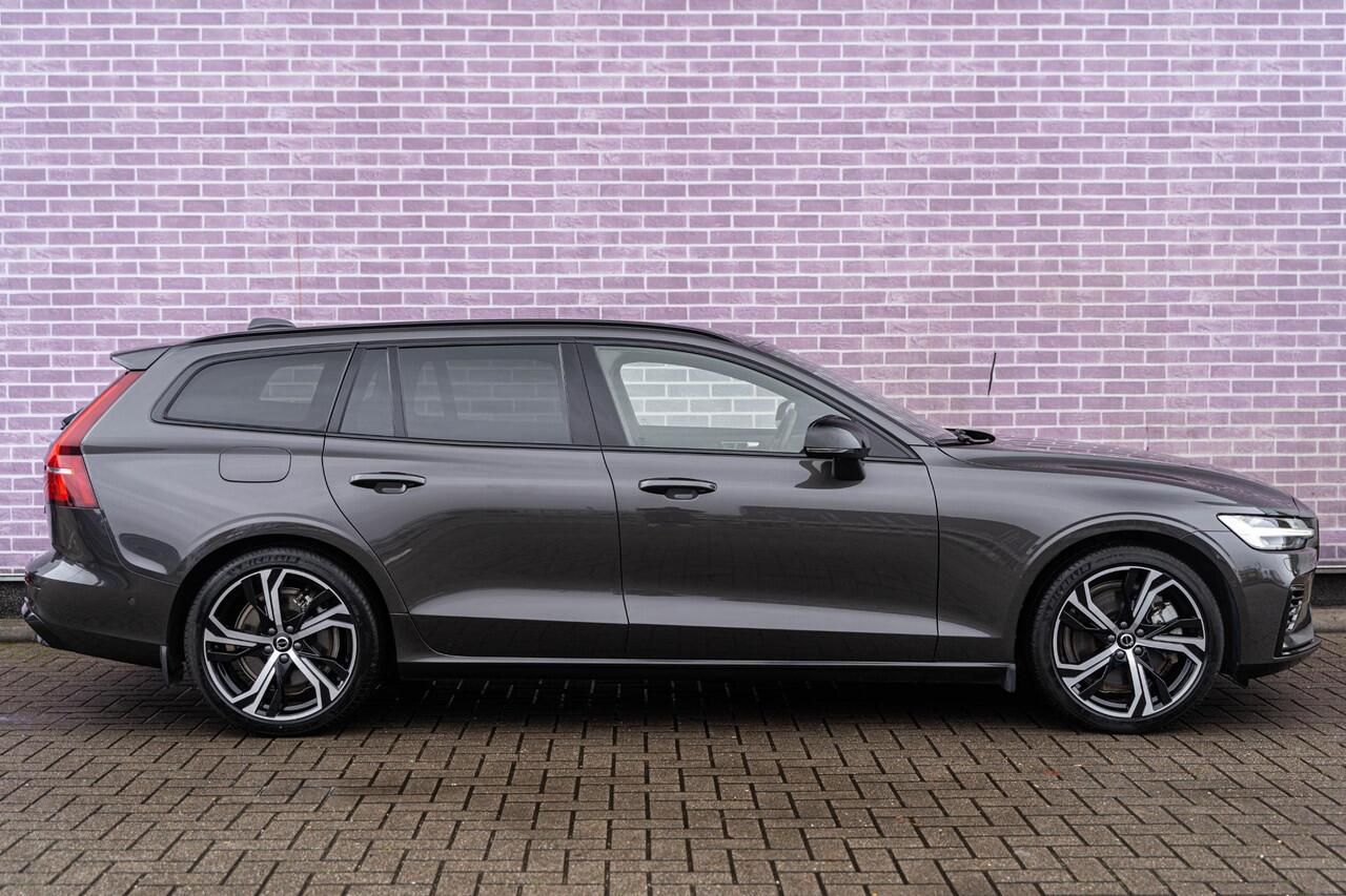 Volvo V60 2.0 T6 Plug-in hybrid AWD Plus Dark | Adaptieve Cruise Control | 360 Parkeercamera | 19" Lichtmetalen Velgen | Stoel-/Stuurverwarming | Harman Kardon Audio | Trekhaak | Sportstoelen |