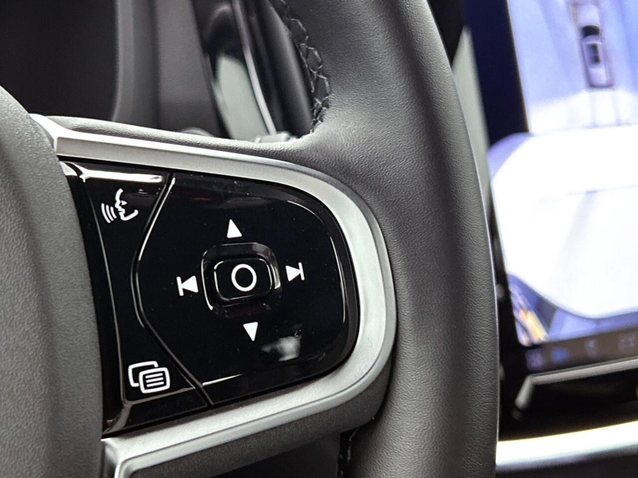 Volvo V60 2.0 T6 AWD Plus Dark | Trekhaak | Harman Kardon | Leder |