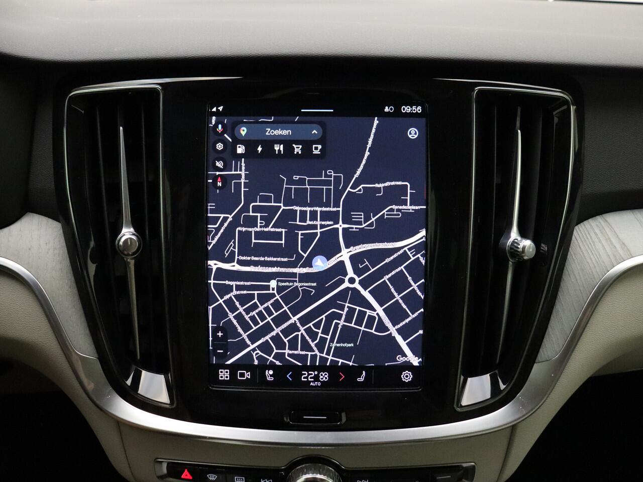 Volvo V60 T6 350pk AWD Essential Edition Bright / Voorraadkorting ¤8000,- / Blond leder / ACC / PDC V+A / Camera / Stoel/- en stuurverwarming / 19'' Velgen / Getint glas /