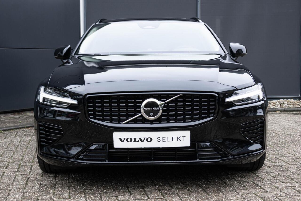 Volvo V60 T8 Automaat Plug-in hybrid AWD Ultra Dark | Massagestoelen | Elektrische trekhaak | Geventileerde stoelen | Bowers & Wilkins Hifi | 360 Camera