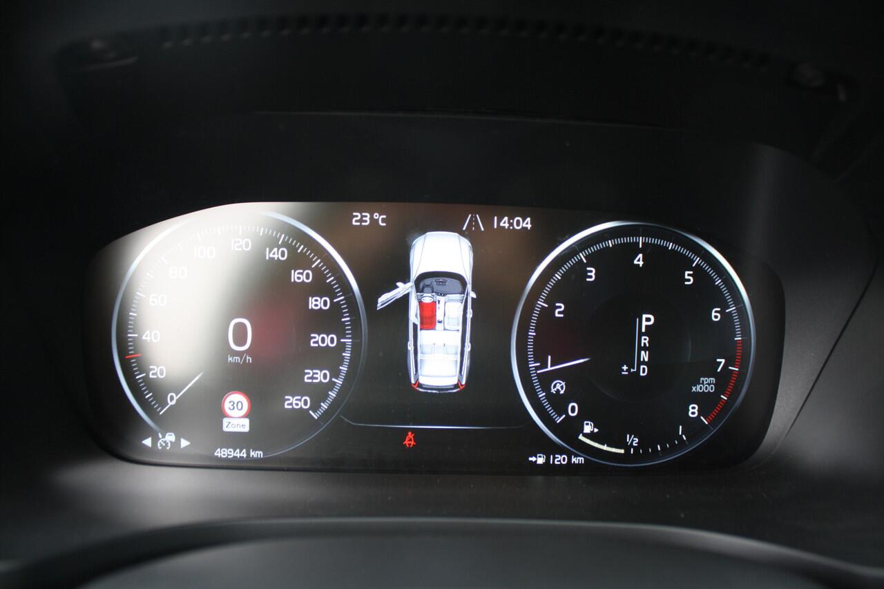 Volvo V60 2.0 T4 Momentum Pro NAVIGATIE - CAMERA - 1e EIGENAAR - RIJKLAAR