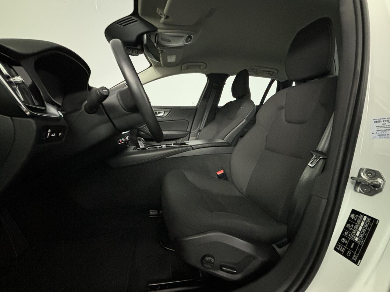 Volvo V60 2.0 T6 Recharge AWD R-Design Expression | Trekhaak elektrisch wegklapbaar | winterpakket