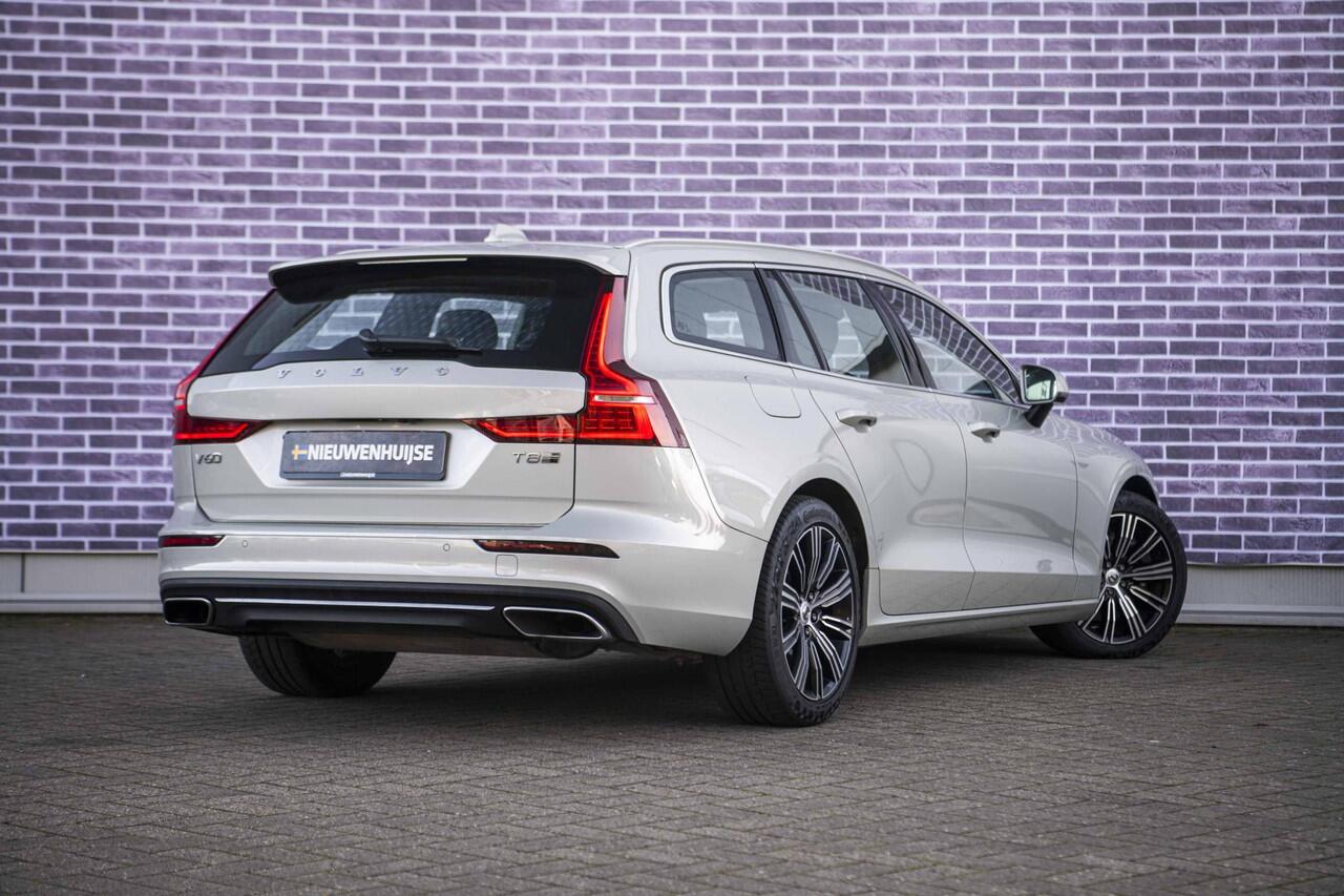 Volvo V60 2.0 T8 Twin Engine AWD Inscription | Adaptieve Cruise Control | Harman Kardon Audio | Parkeercamera | Trekhaak | Dodehoek Detectie | Stoel-/Voorruitverwarming | Nappa Lederen Bekleding + Stoelventilatie en massage |