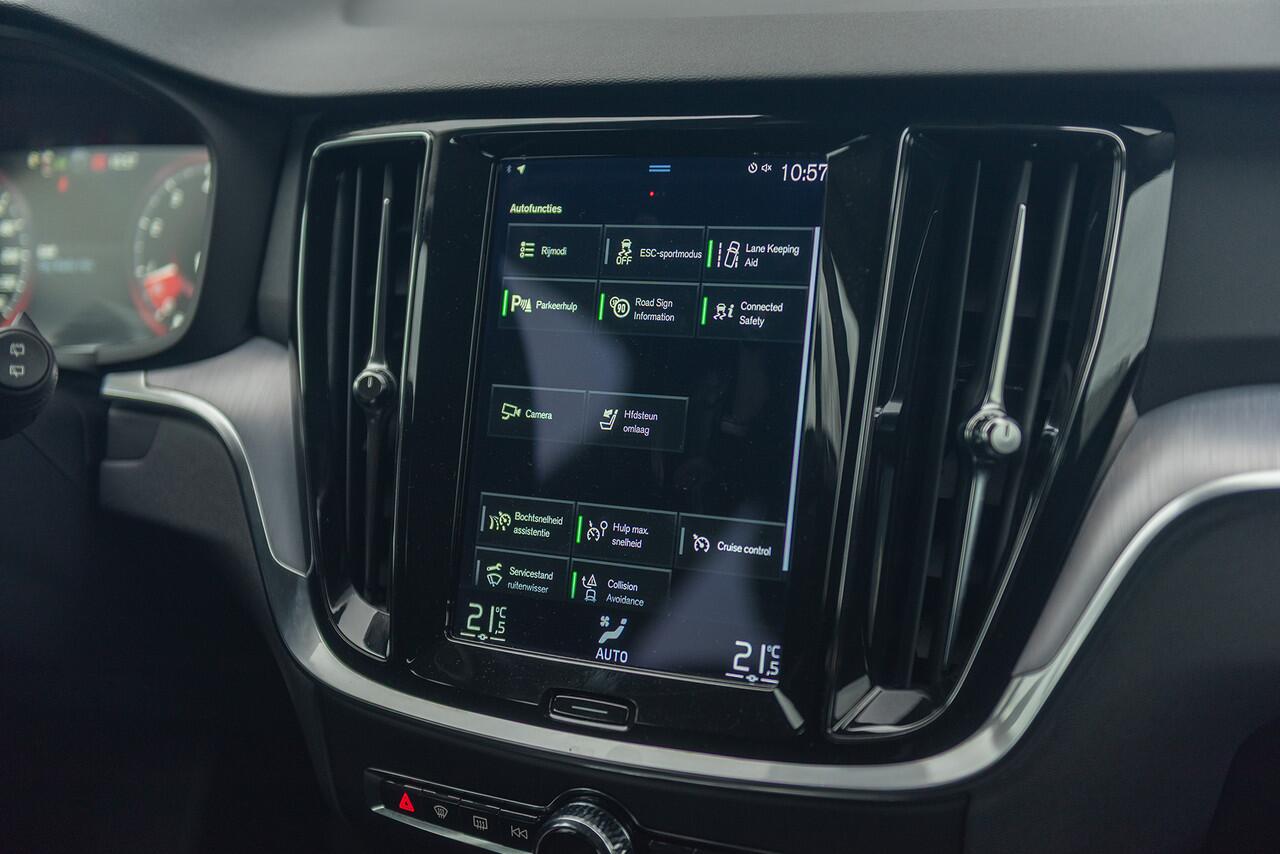 Volvo V60 B3 Aut. Benzine Momentum ACC Parkeercamera 163pk