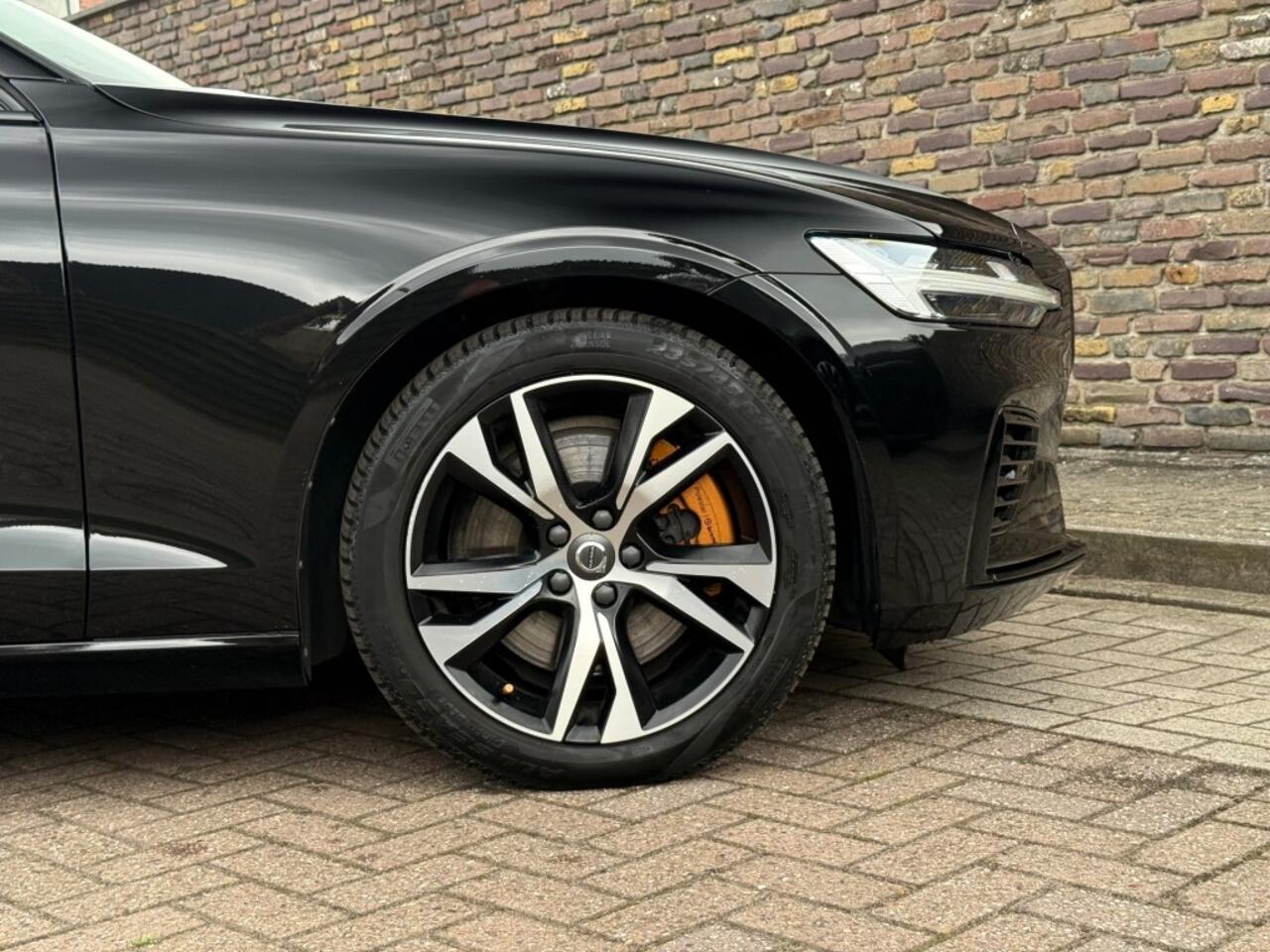 Volvo V60 2.0 T8 AWD Recharge R-Design Camera