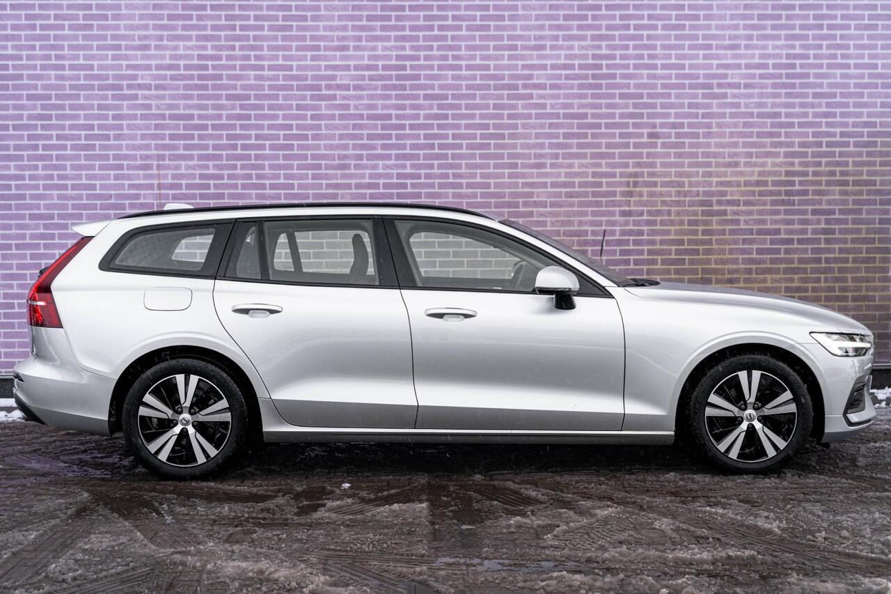 Volvo V60 B3 Core | Cruise Control | Navigatie | Apple CarPlay & Android Auto | Park Assist | LED Koplampen | 2 Zone Climate Control | 17" LM |