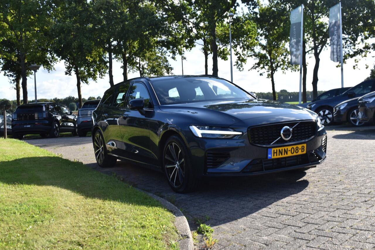 Volvo V60 T6 AWD 350PK Plug-in Hybrid Plus Dark | H&K | Trekhaak | 360 Camera | ACC | Stoel-Stuur verwarming
