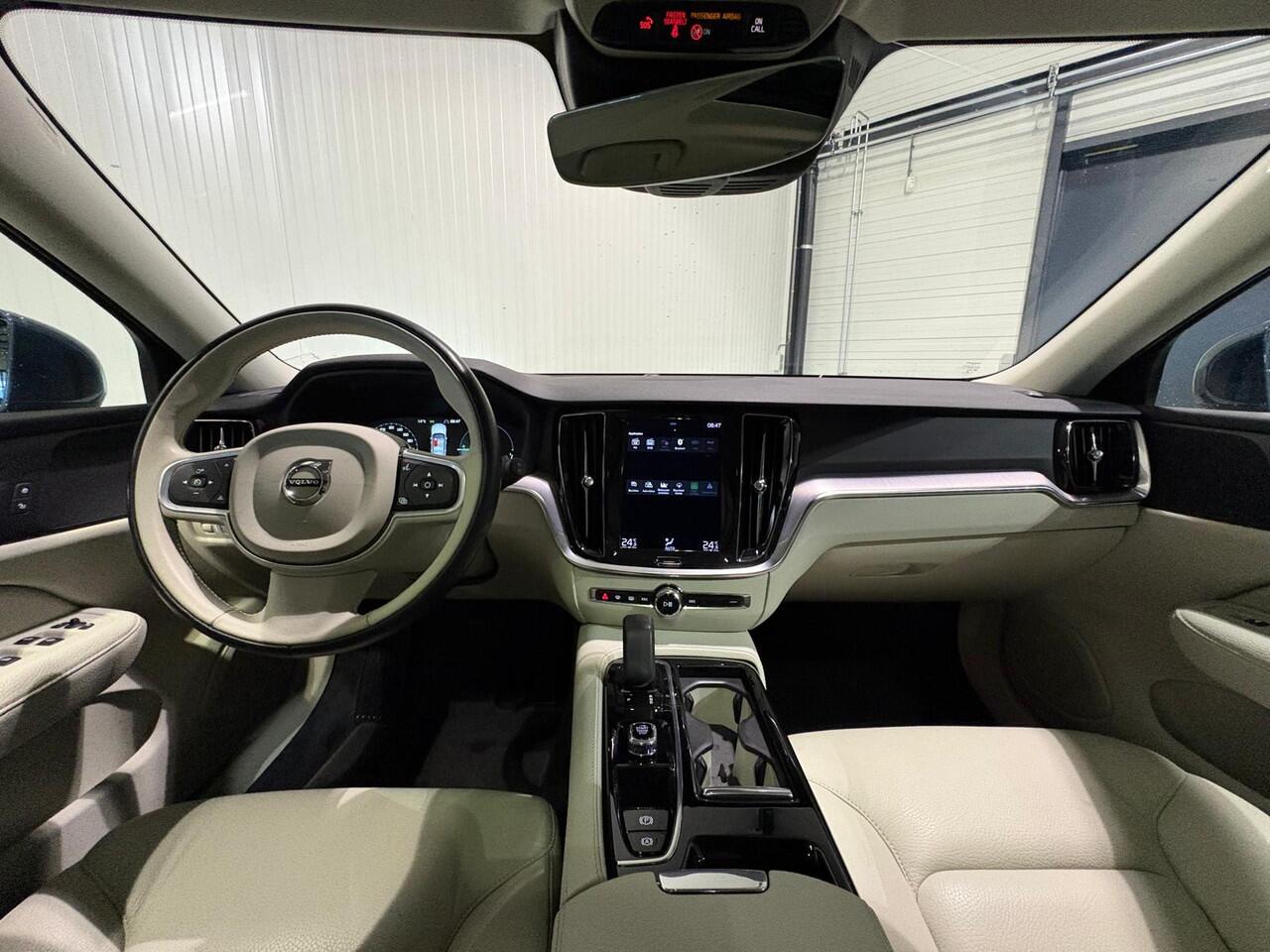 Volvo V60 T6 Aut. Plug-in Hybrid Inscription Leder ACC Panoramadak 340pk