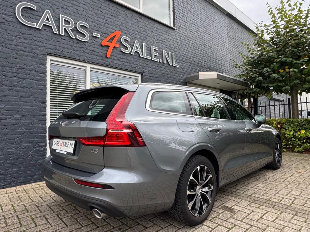 Volvo V60 2.0 D3 Momentum Pro + Camera + Key les + Navi - 11/2020 - 98 dkm Uniek!