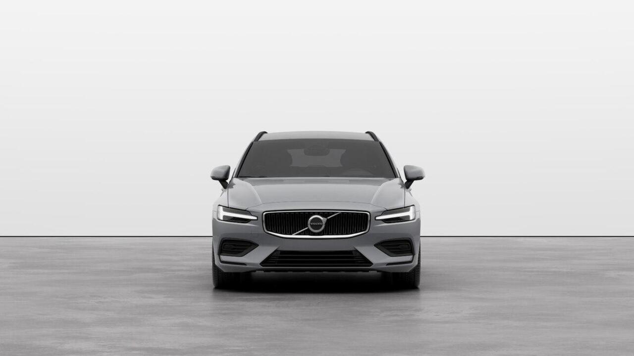Volvo V60 B4 Essential Edition | Direct Leverbaar | Adaptieve Cruise Control | BLIS | Parkeersensoren en Camera | Zwarte Hemel | Climate Pack | Zwart Lederen Interieur | Extra Getint Glas |