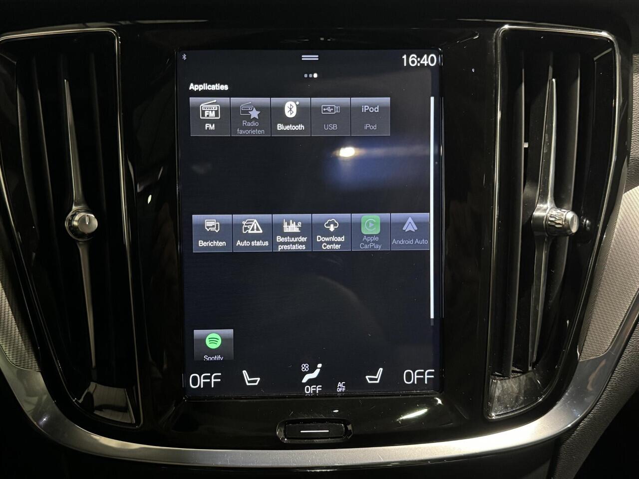 Volvo V60 2.0 T6 Twin Engine AWD R-Design Aut. | panorama | leder | navi | carplay | key-less entry |