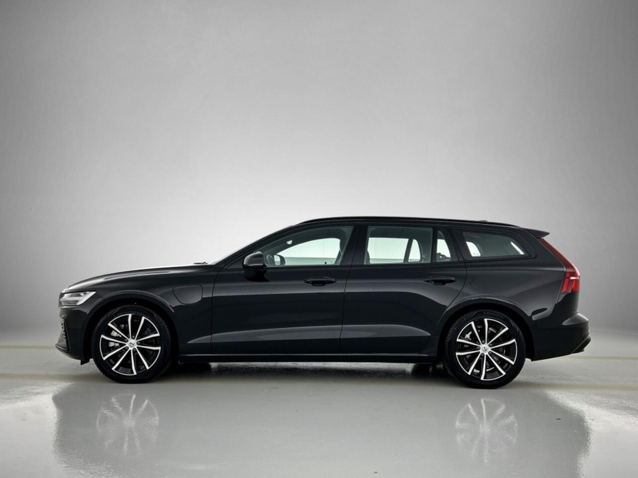 Volvo V60 2.0 T6 Dark | Panorama Dak | 360 Camera | Trekhaak | BLIS |