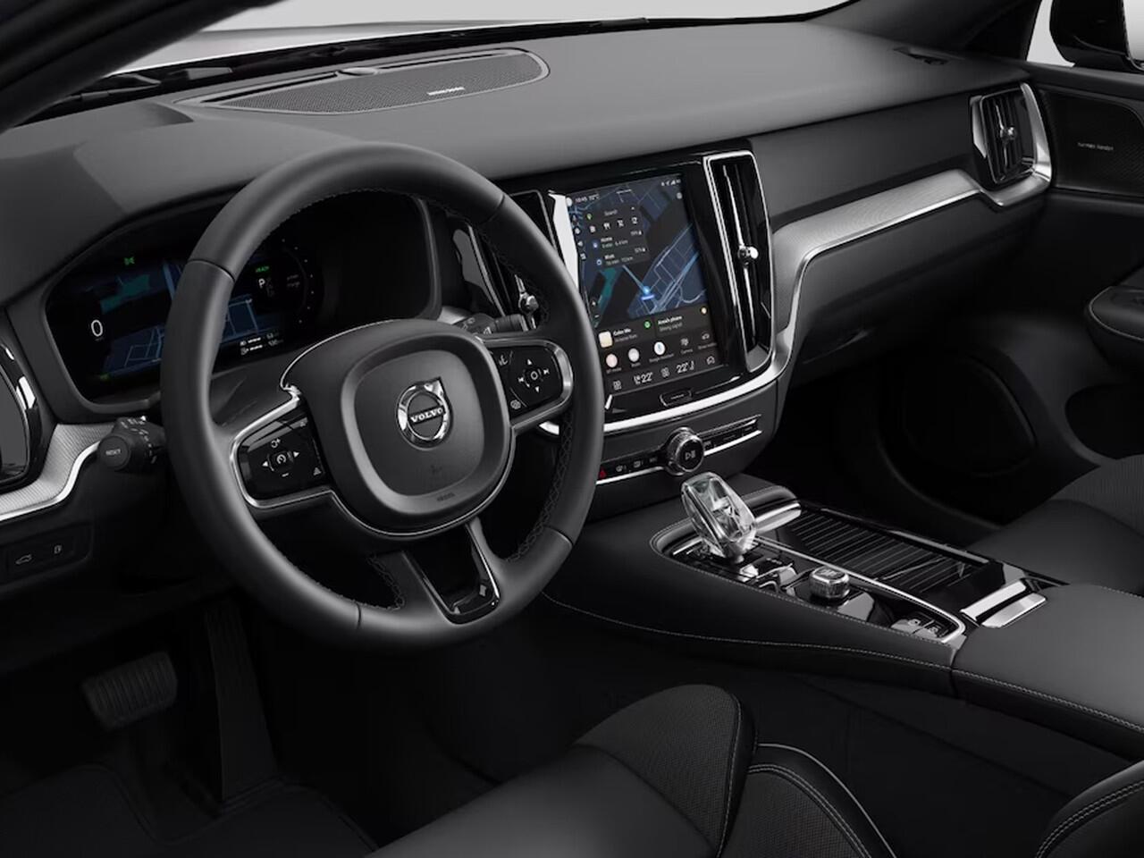 Volvo V60 T6 Plug-in hybrid AWD Plus Dark | Panoramadak | 360° camera | Harman Kardon | Stoel- en Stuurverwarming | Volvo styling kit