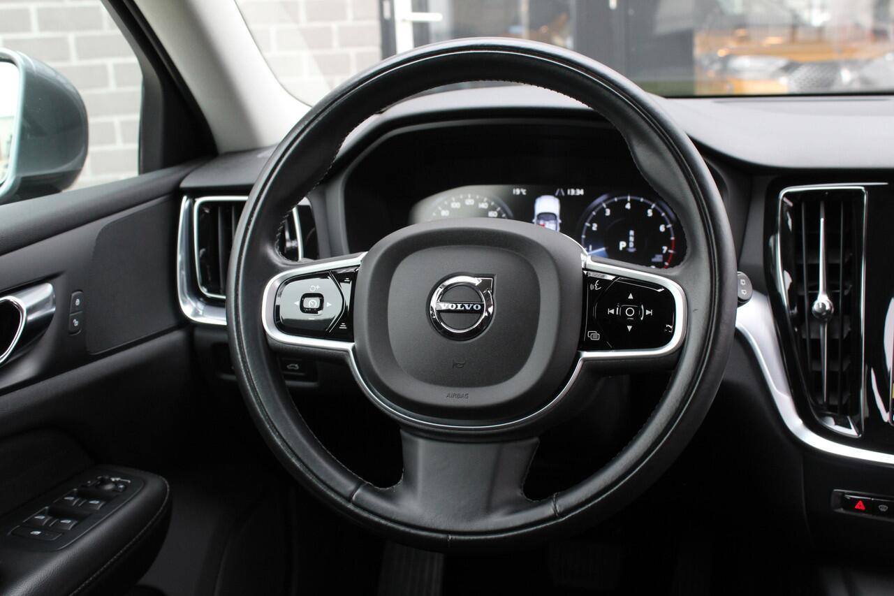 Volvo V60 2.0 B3 Business Pro / Carplay / Camera / N.A.P.