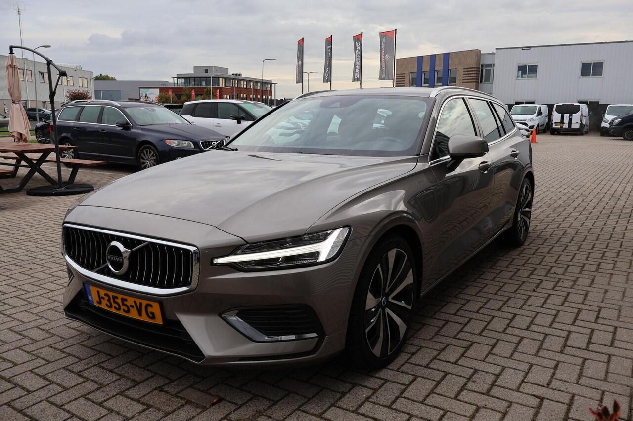 Volvo V60 2.0 T8 Recharge Business Pro 1e Eigenaar | NL-Auto | Volledig Onderh | BTW | 390PK | AWD | Elek Stoel+klep | Stoel/Stuur Verwarming | Camera | Ad Cruise | Climate | Full Led | Keyless | Navi | PDC | Start/Stop | 1 Laadkabel