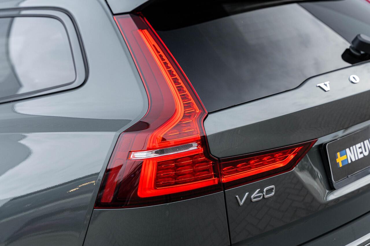 Volvo V60 2.0 T6 Plug-in hybrid AWD Plus Dark | Google | Longe Range | Schuif-/Kanteldak | Lederen Bekleding | Head-Up Display | Getint Glas | Sportstoelen | Harman Kardon Audio | Memory | 19" LM