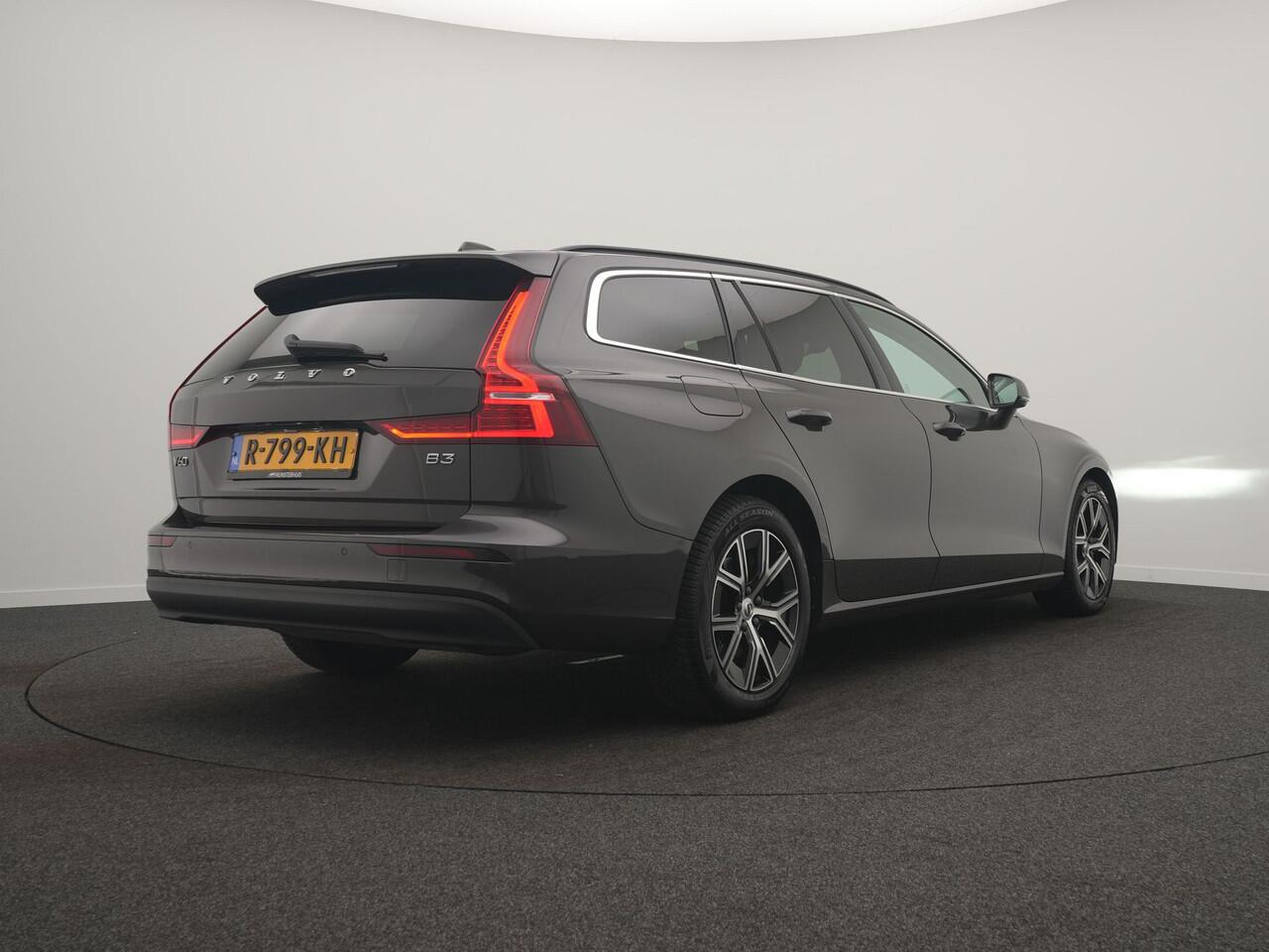 Volvo V60 2.0 B3 Core - Occasion Lease vanaf ¤589 p/m - RIJKLAARPRIJS - All seasonbanden - DAB+ - Achteruitrijcamera - Keyless Entry & GO - Stoel- en Stuurverwarming