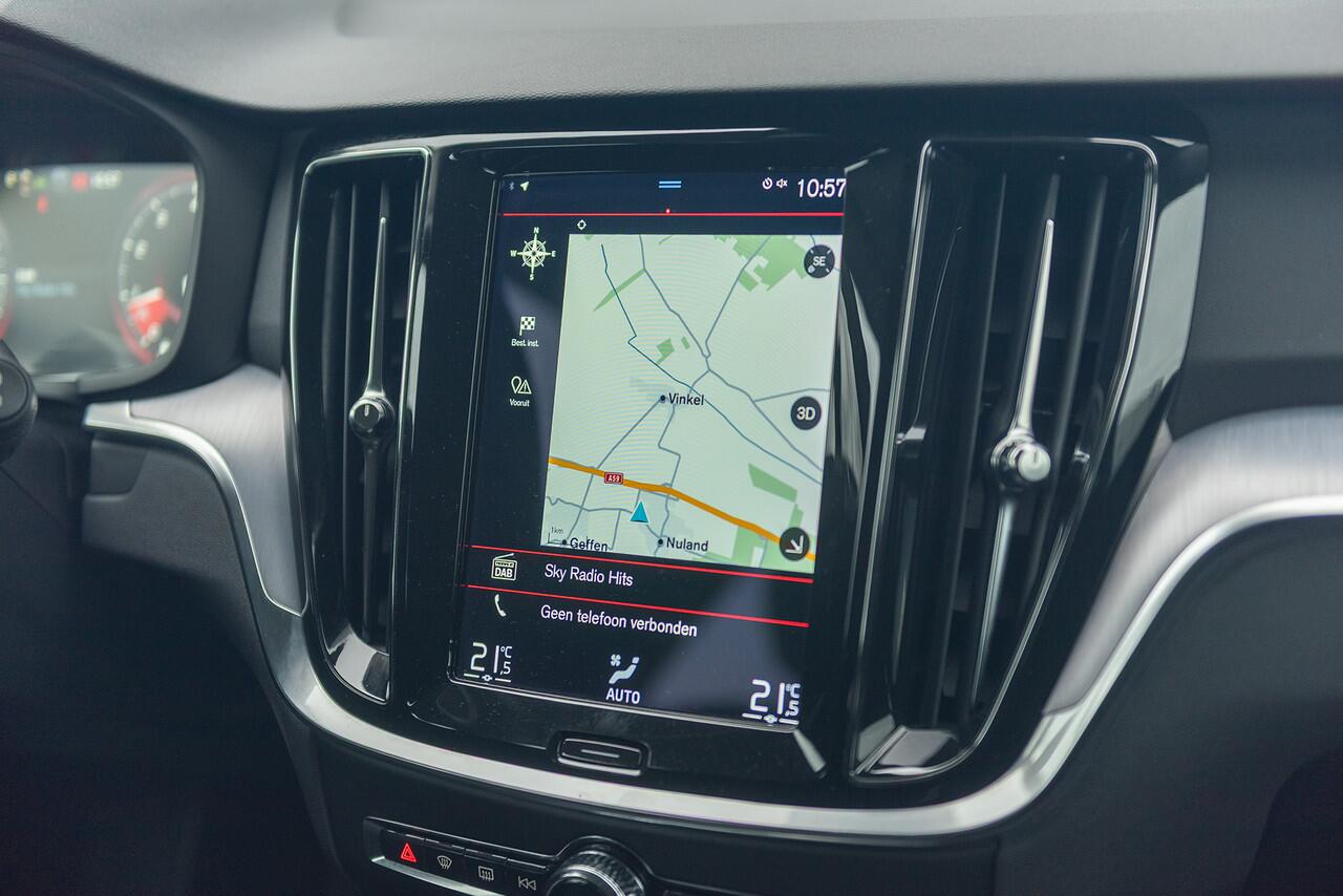 Volvo V60 B3 Aut. Benzine Momentum ACC Parkeercamera 163pk