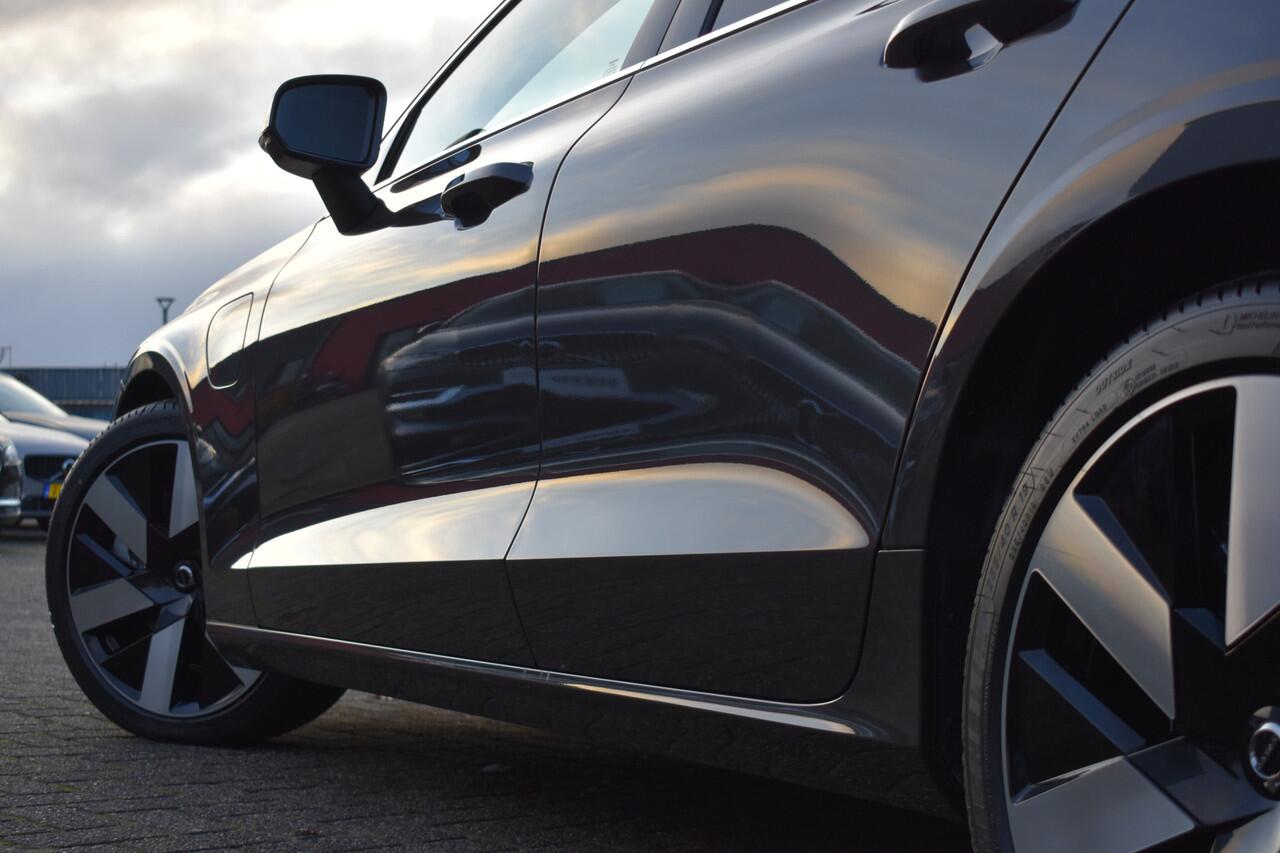 Volvo V60 T6 AWD 350PK Plug-in Hybrid Essential Edition | ¤3.000 Voordeel | Camera | 19"LMV | Stoel-stuur verwarming | Getint glas |