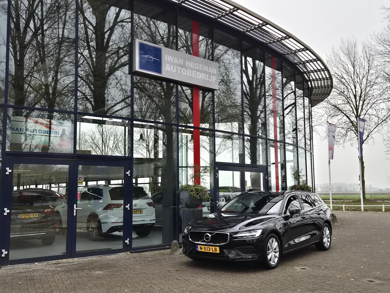Volvo V60 2.0 B3 Momentum Business | Climate Control | LM velgen | PDC voor+achter+camera | Navigatie