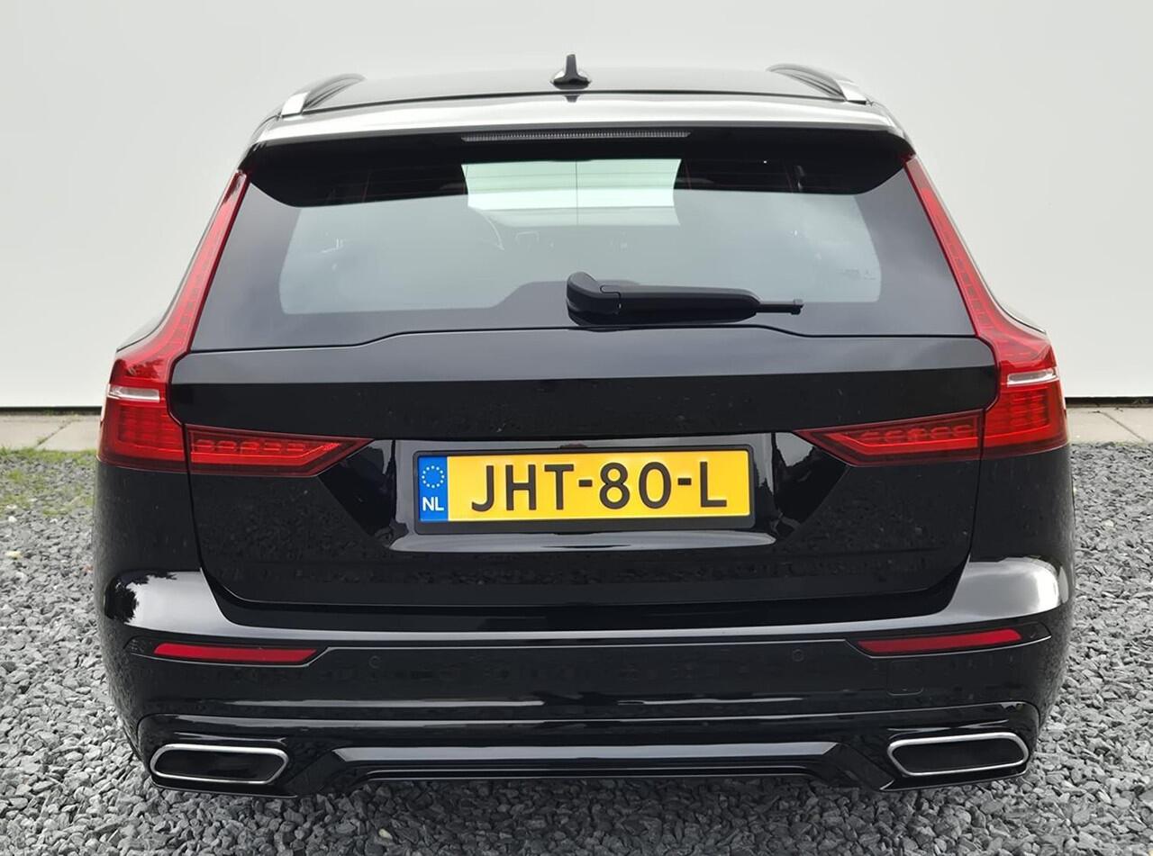 Volvo V60 2.0 T6 Black Edition Recharge AWD Winter Pack - Wegklapbare Trekhaak - Elektrisch bedienbare bestuurder stoel met memory
